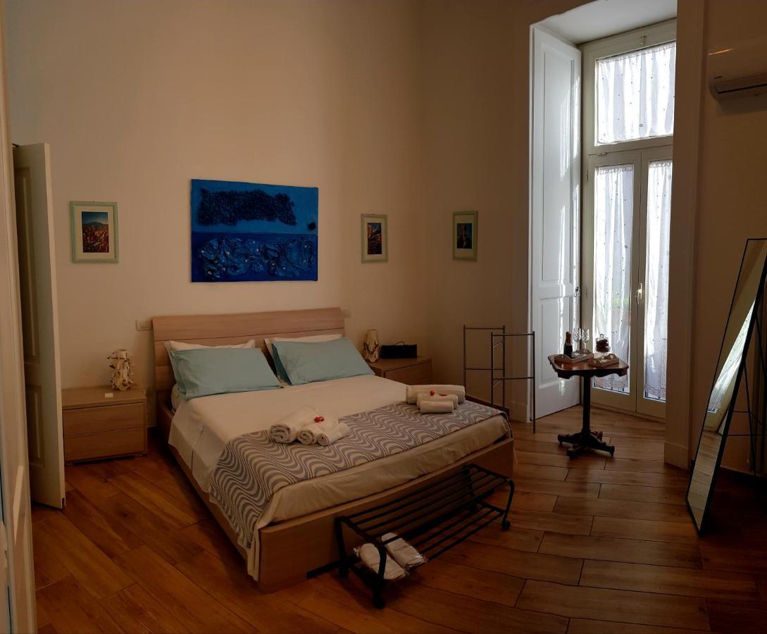 那不勒斯Lo Specchio Dei Papiri住宿加早餐旅馆 外观 照片