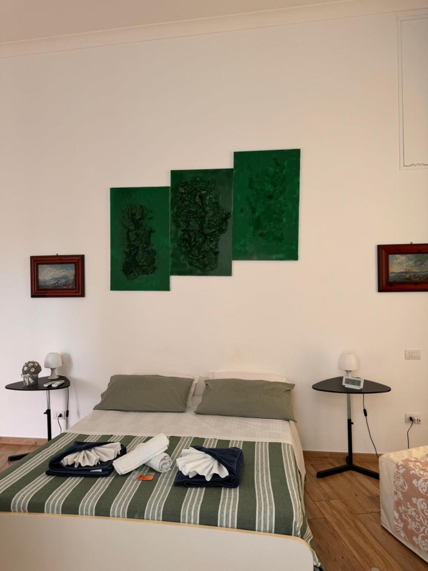 那不勒斯Lo Specchio Dei Papiri住宿加早餐旅馆 外观 照片